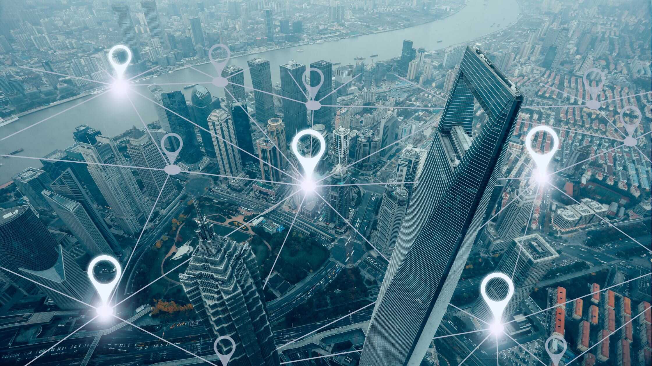 BLE Tracking vs. GPS Tracking: 3 Key Differences to Help You Choose the Right Technology